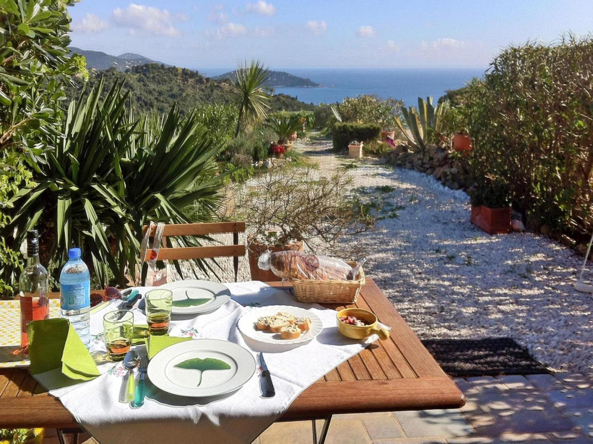 Pretty Tiny House With Sea View, Le Lavandou Exterior foto